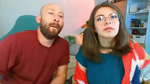 Snapshot of holly_and_honey_69 chatting on 06-18-26, 10:58 Holly and Honey online show from 06-18-26, 10:58