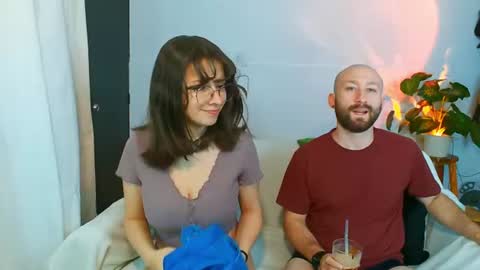 Snapshot of holly_and_honey_69 chatting on 07-10-26, 11:18 Holly and Honey online show from 07-10-26, 11:18