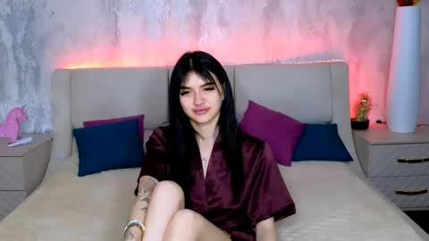 Holly online show from 05-19-26, 01:56