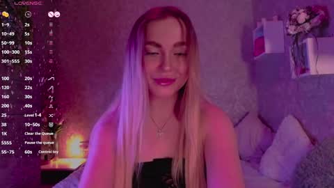 holly_molly8 online show from 03-06-25, 07:25