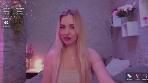 holly_molly8 online show from 09-24-25, 07:50