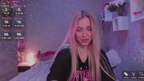 holly_molly8 online show from 10-04-25, 05:55