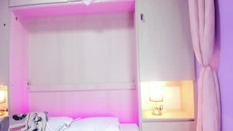 Sofia online show from 04-15-26, 12:01