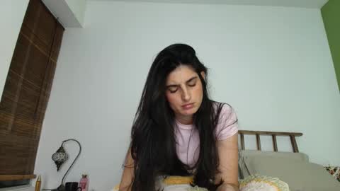 hollyshit_ online show from 02-07-26, 12:14