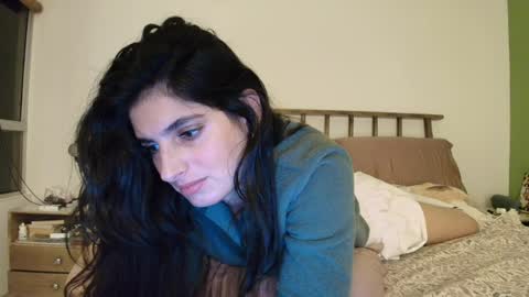 hollyshit_ online show from 04-02-26, 12:08