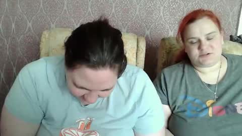 HollyXEva online show from 04-12-26, 09:03