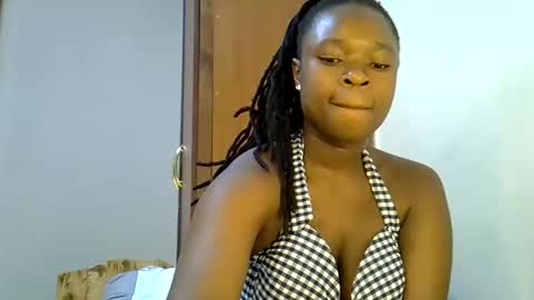 holy_ebony online show from 05-22-26, 03:17