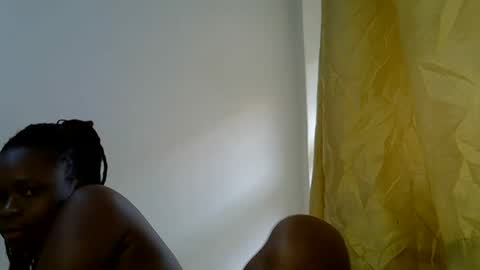 holy_ebony online show from 06-01-26, 08:38