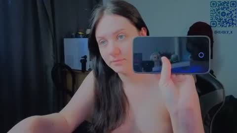 Snapshot of holy_kveta chatting on 06-10-26, 02:45 Kviki online show from 06-10-26, 02:45