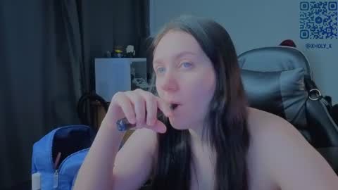 Snapshot of holy_kveta chatting on 06-11-26, 02:53 Kviki online show from 06-11-26, 02:53