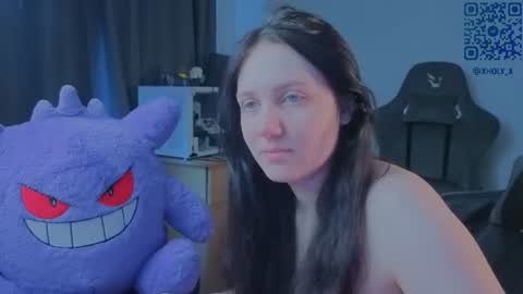 Snapshot of holy_kveta chatting on 06-25-26, 05:12 Kviki online show from 06-25-26, 05:12