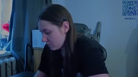 Snapshot of holy_kveta chatting on 07-18-26, 03:22 Kviki online show from 07-18-26, 03:22