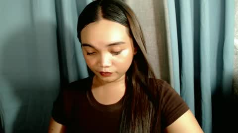 Snapshot of holy_shine chatting on 06-19-26, 06:40 Bella online show from 06-19-26, 06:40