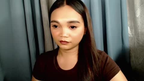 Snapshot of holy_shine chatting on 07-10-26, 01:43 Bella online show from 07-10-26, 01:43