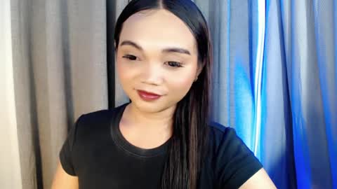 Snapshot of holy_shine chatting on 07-26-26, 08:54 Bella online show from 07-26-26, 08:54