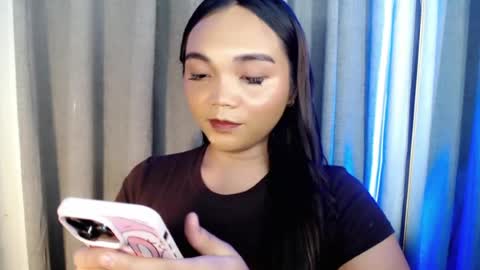 Snapshot of holy_shine chatting on 07-29-26, 11:14 Bella online show from 07-29-26, 11:14
