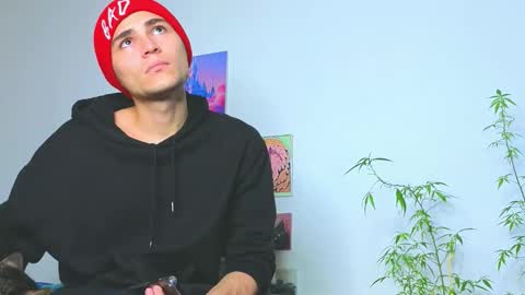      online show from 03-18-26, 06:16