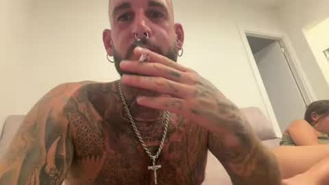 holycouplee online show from 08-06-26, 08:00