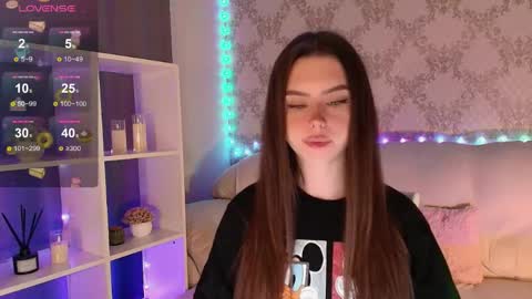 Mia online show from 05-23-26, 03:34