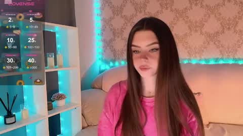 Mia online show from 05-24-26, 03:22