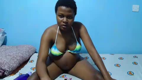 Snapshot of honey_bumb chatting on 06-07-26, 02:32 SILVIA online show from 06-07-26, 02:32