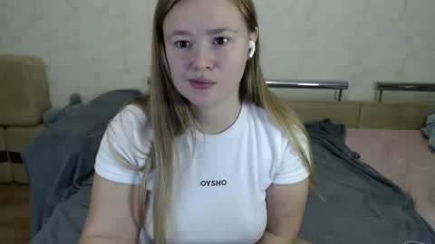 Snapshot of honey_caramelle chatting on 12-12-24, 08:21 honey_caramelle online show from 12-12-24, 08:21