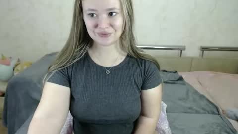 Snapshot of honey_caramelle chatting on 01-18-25, 07:37 honey_caramelle online show from 01-18-25, 07:37