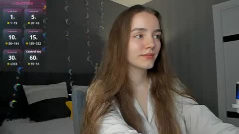 Snapshot of honey_chantal chatting on 06-25-26, 07:29 Chantal online show from 06-25-26, 07:29