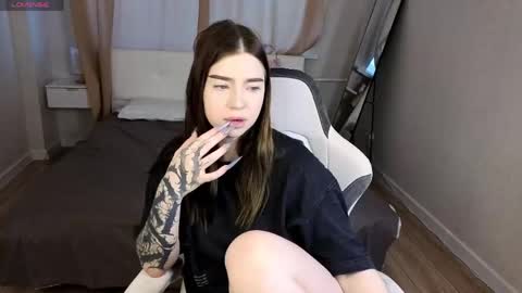 Honey online show from 05-27-26, 01:57