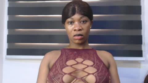 Flora online show from 03-29-26, 02:28