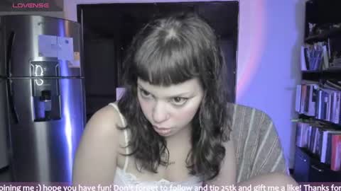 Snapshot of honey_hoe chatting on 06-26-26, 02:16 Lau online show from 06-26-26, 02:16