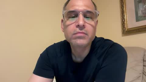 honey_man14 online show from 04-05-26, 10:56