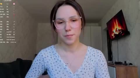 honey_peachy online show from 05-07-26, 07:47