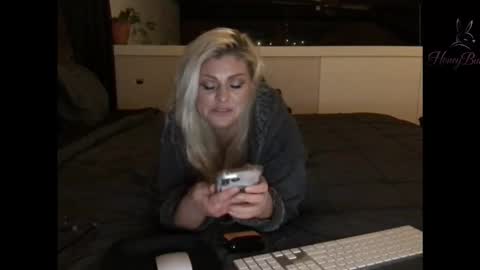 honeybuhnny online show from 03-28-26, 06:57