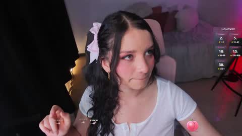 Snapshot of honeymoontea chatting on 06-12-26, 12:42 online show from 06-12-26, 12:42