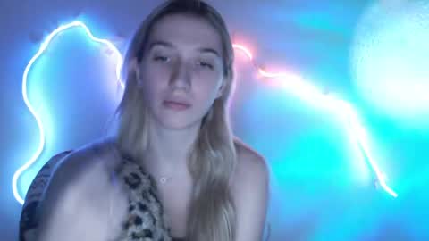 Snapshot of honeyveil chatting on 06-05-26, 05:18 honeyveil online show from 06-05-26, 05:18