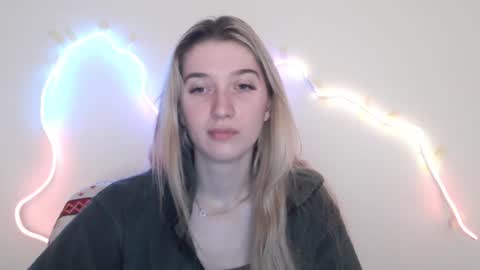 Snapshot of honeyveil chatting on 06-16-26, 12:08 honeyveil online show from 06-16-26, 12:08