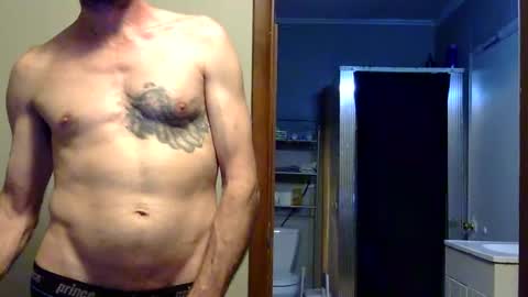 hoodedcricket online show from 04-18-26, 02:48