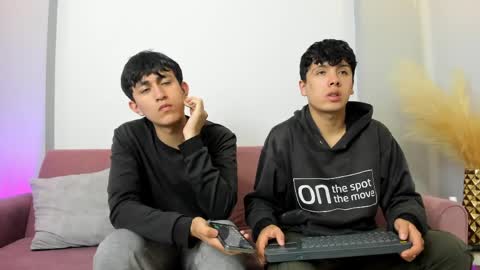 hoot_booys_ online show from 04-01-26, 08:39