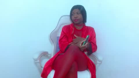 Snapshot of hoot_emily chatting on 02-23-26, 09:39 Emily online show from 02-23-26, 09:39
