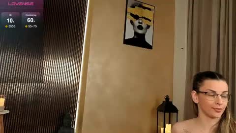 Chloe online show from 06-11-26, 01:38