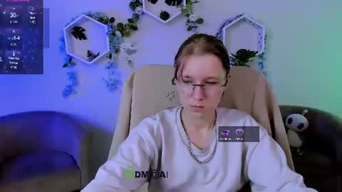 hope_shadow online show from 06-17-26, 08:32