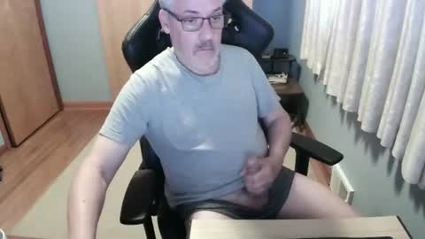 Snapshot of horndoggyx1 chatting on 06-21-26, 11:02 horndoggy online show from 06-21-26, 11:02