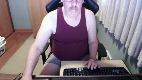 Snapshot of horndoggyx1 chatting on 07-11-26, 10:29 horndoggy online show from 07-11-26, 10:29
