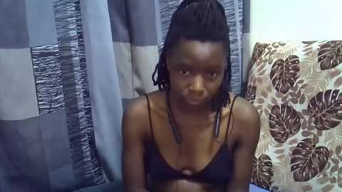 Snapshot of horny_baddie18 chatting on 06-03-26, 02:33 Leila online show from 06-03-26, 02:33