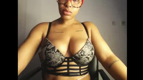 horny_ebonygirl_ online show from 04-12-26, 03:44