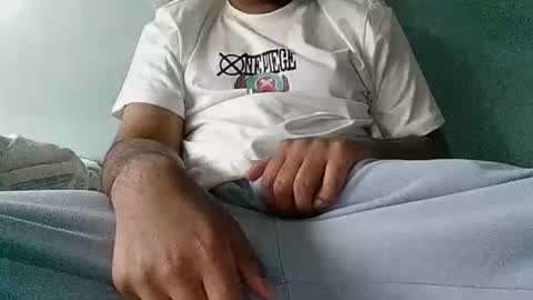 horny_hunk18 online show from 05-10-26, 04:23