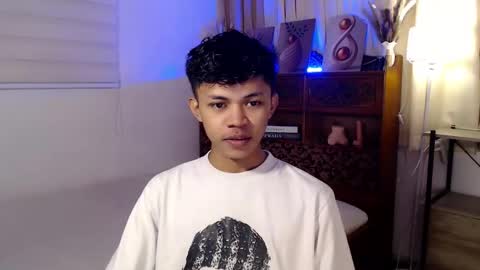 horny_joshxxx online show from 05-26-26, 04:47