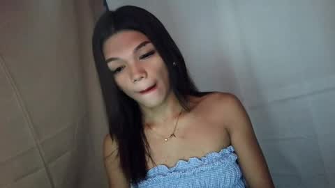 Rhiana online show from 05-12-26, 04:42