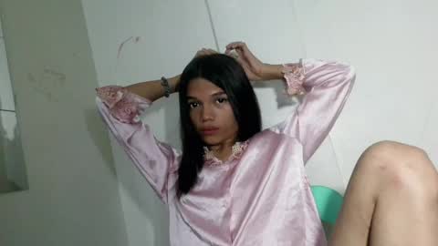 Rhiana online show from 05-25-26, 04:24
